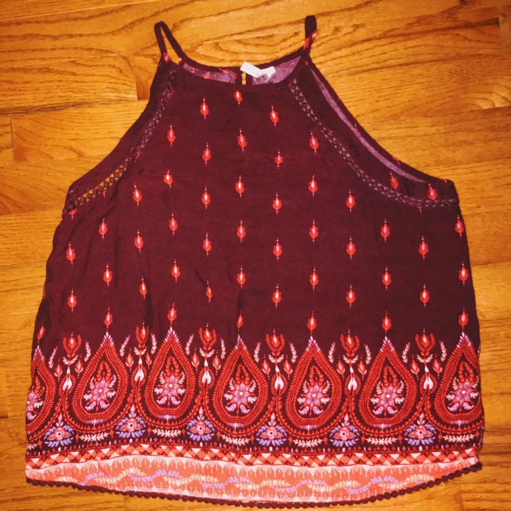 maroon tank top